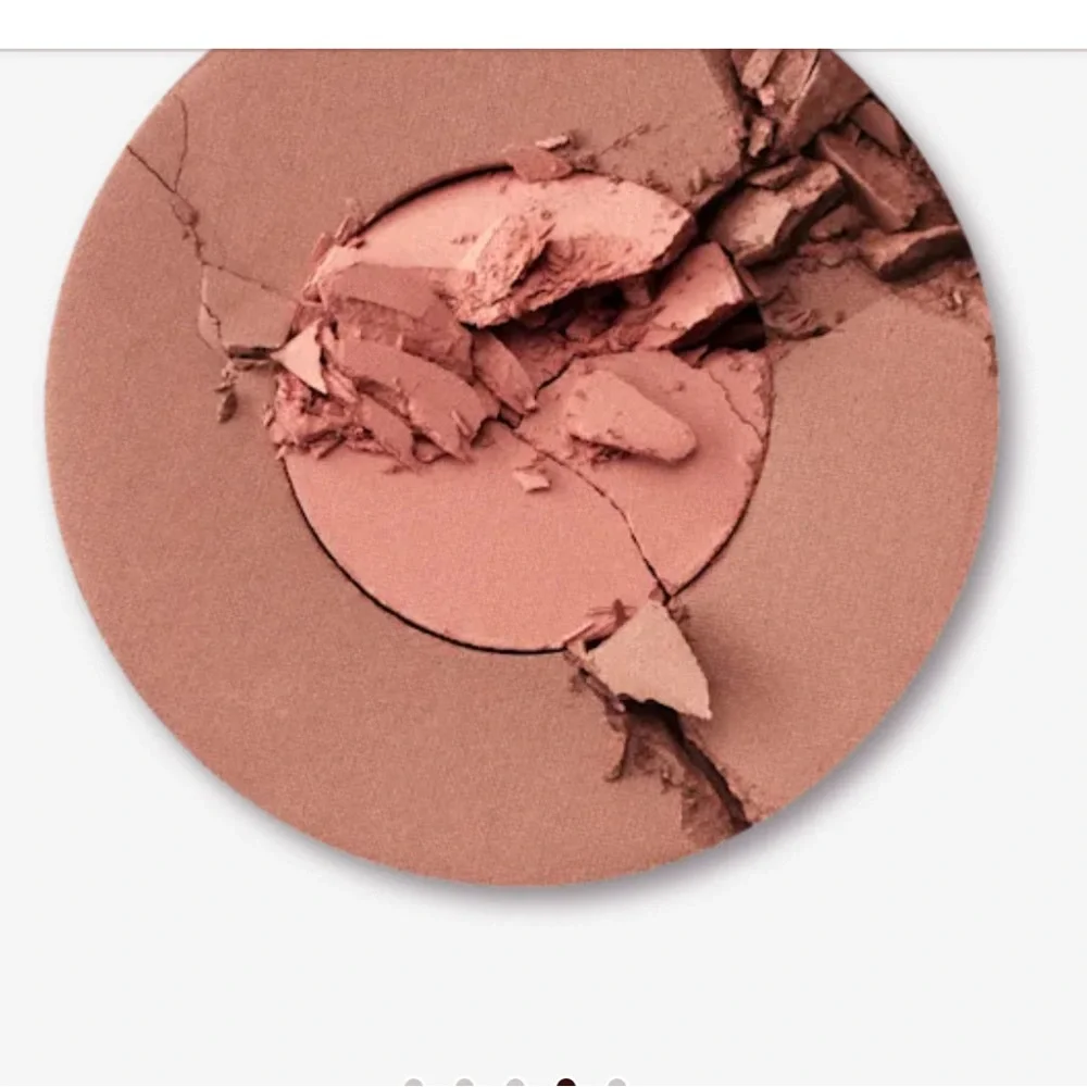 Charlotte Tilbury Cheek to Chic Swish & Pop Blusher in The Climax
